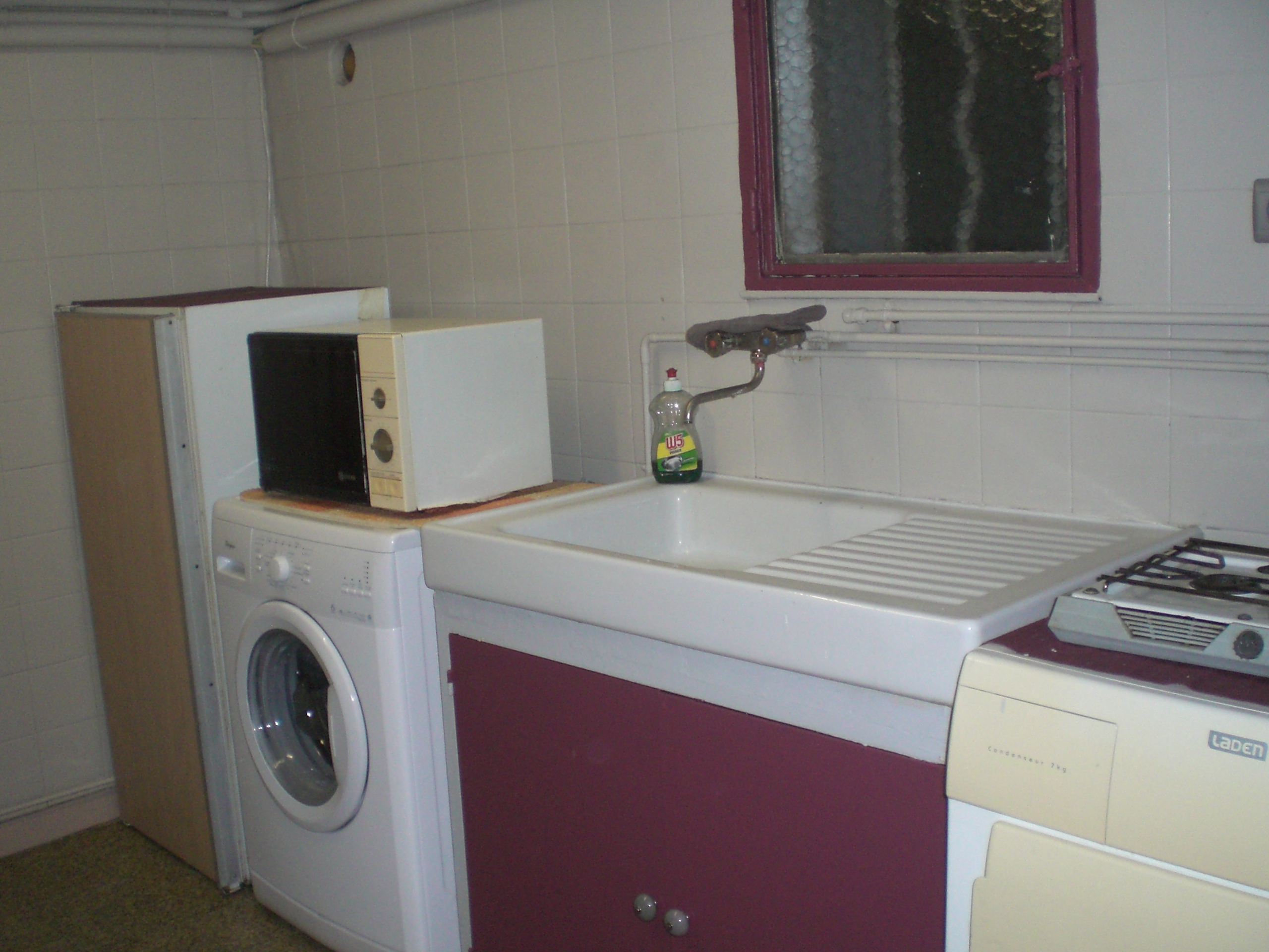 Armoire salle de bain orange ~ duplexe converti en maison moderne ...
