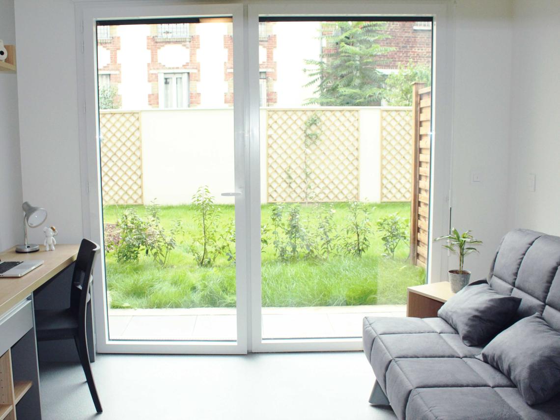 : Studio en rez-de-jardin