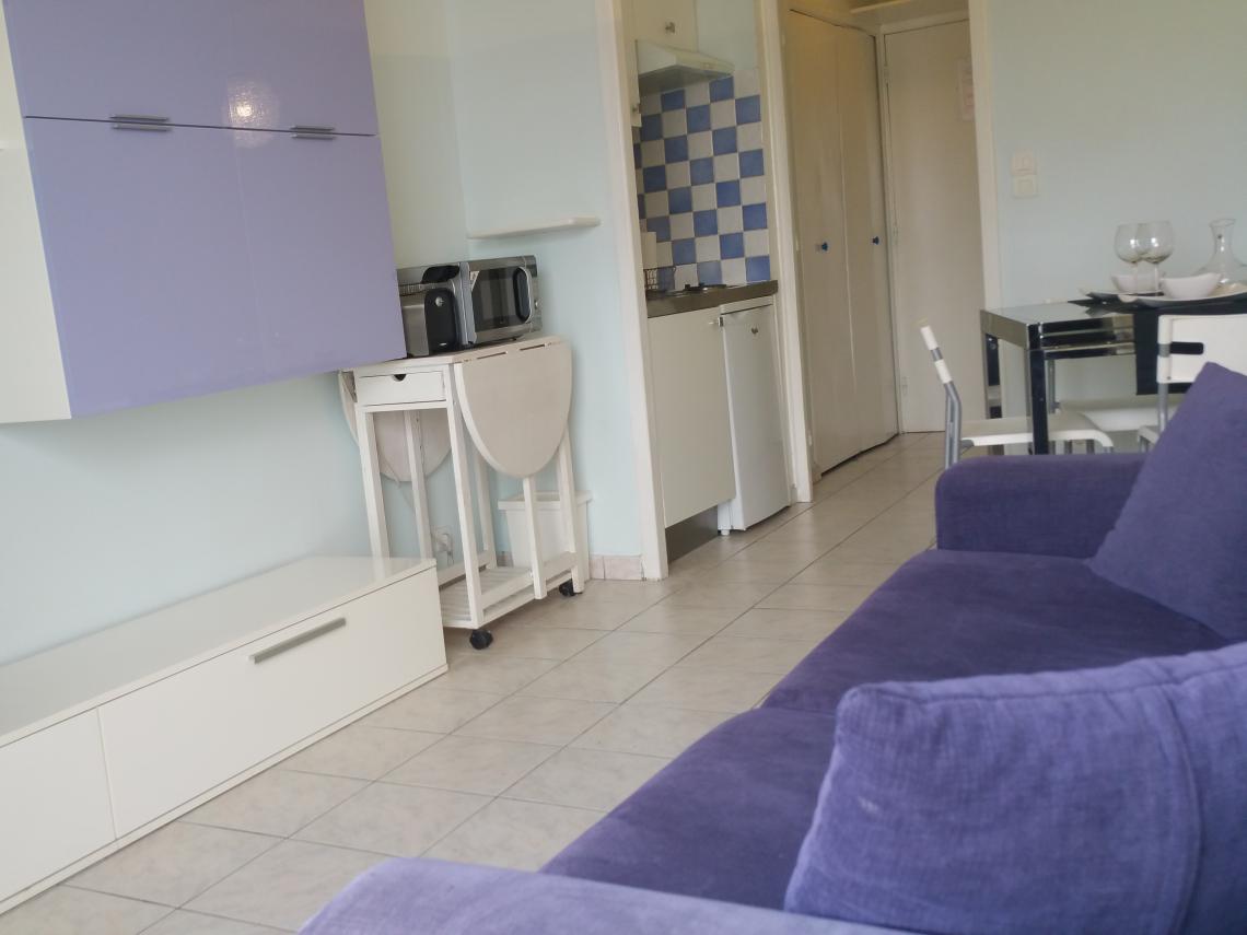 : Studio Zaffiro