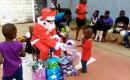  : Distribution des cadeaux aux enfants
