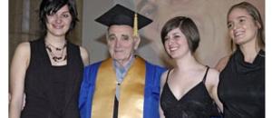 Un doctorat honorifique à Charles Aznavour