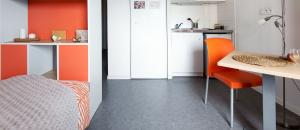 STUDIO 7