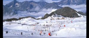 Aux 2 Alpes, les snowpark est top niveau pour s'entraîner l'été !