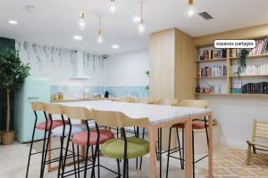 STUDÉA PARIS GRANDE BIBLIOTHEQUE