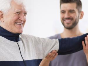  alt="APPRENTISSAGE ET FORMATION dans le secteur du Medico-Social : le Synerpa s'engage"