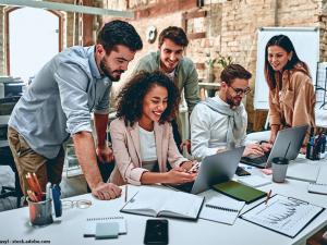  alt="Les entreprises misent sur l'alternance pour l'employabilité des jeunes"