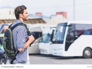  alt="Voyage étudiant: Comment dénicher le bon plan pour un trajet en bus?"