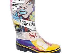  alt="Restez chic en arborant un sac aux couleurs de vos bottes!"