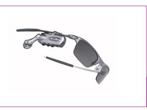  alt="RAZRWIRE TM: le premier Bluetooth sur lunettes !"