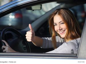  alt="Passer son permis avec une auto-école en ligne"
