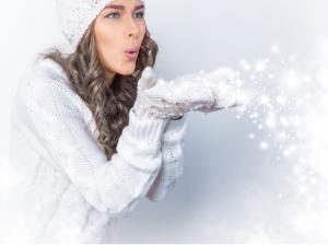  alt="Porter du blanc en hiver : so chic !"