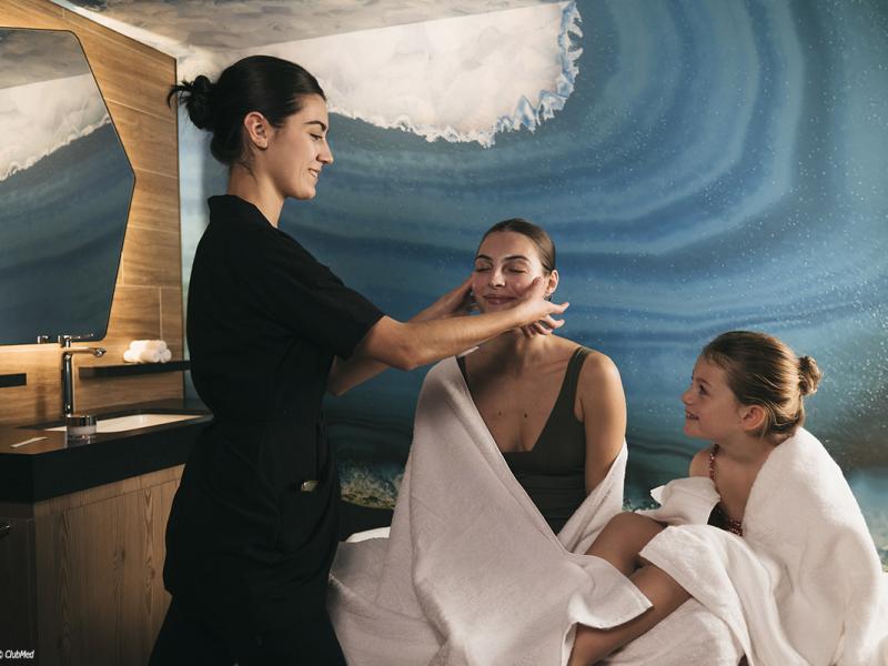 Suivre une formation professionnalisante, c'est possible au Club Med grâce à l'alternance !