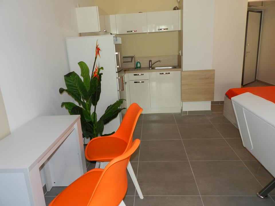 : Coin bureau a droite